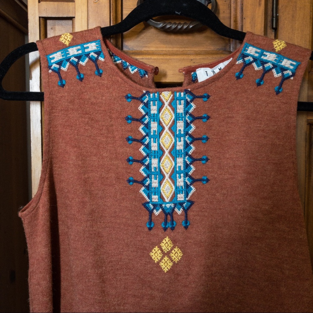 Boutique sleeveless wool-like Boho top